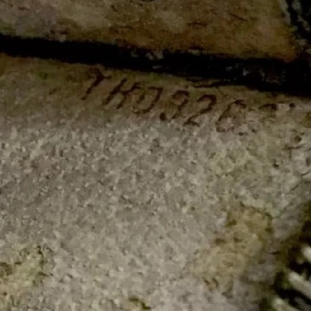 LV toiletry 15 - Picture 9 of 9